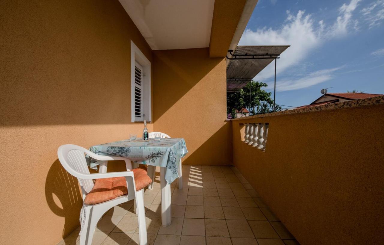 Apartments Makaus Supetarska Draga Bagian luar foto